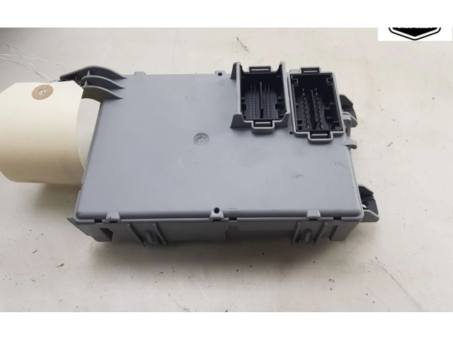 Блок предохранителей  1607124180, 01368890080   Citroen Nemo    