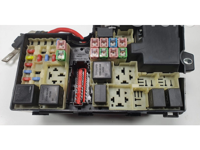 Блок предохранителей 518818000 Volvo C70