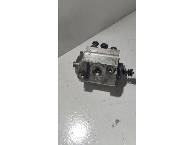 Топливный насос 06D127026H    Audi A4 S4 B6 8E 8H  ALT 