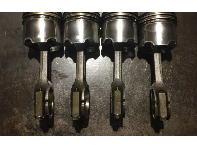  Поршень с шатуном  084157  Land Rover Freelander  