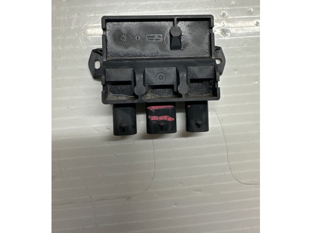 Блок управления E01543102   Volvo XC90