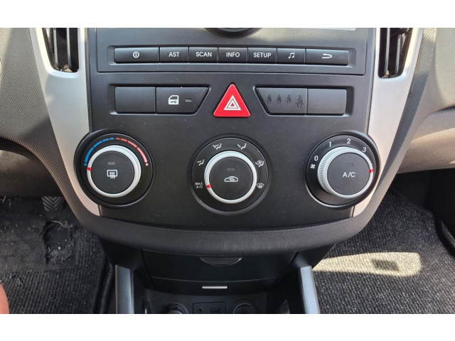 Блок управления климат-контролем    KIA Ceed