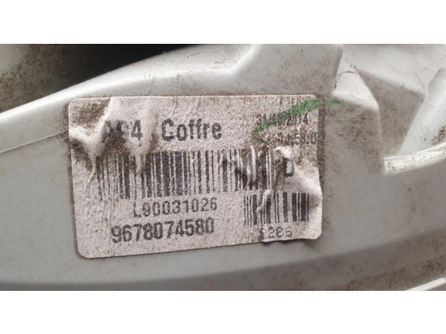 Задний фонарь правый 9678074580    Peugeot 2008 I   2013-2019 года