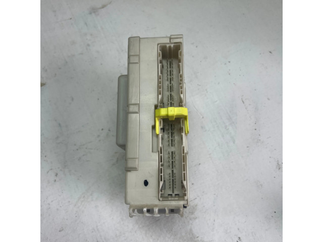 Блок предохранителей 8273053022, 7A260430 Lexus IS 220D-250-350