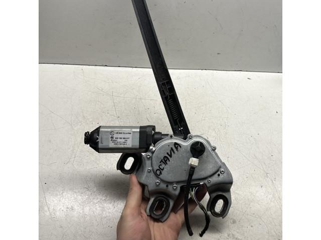 Моторчик заднего дворника 443122326017, 1Z5955711A Skoda Octavia Mk2 (1Z)