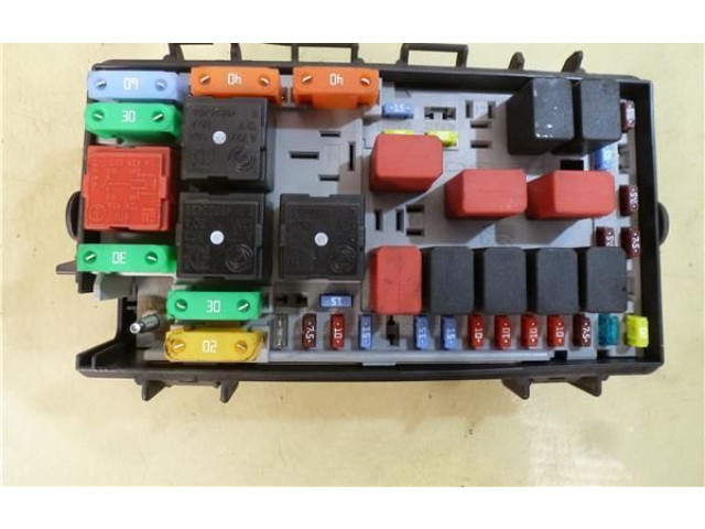   Pojistková skříňka 51737884BZ   Fiat Punto (199) 2007