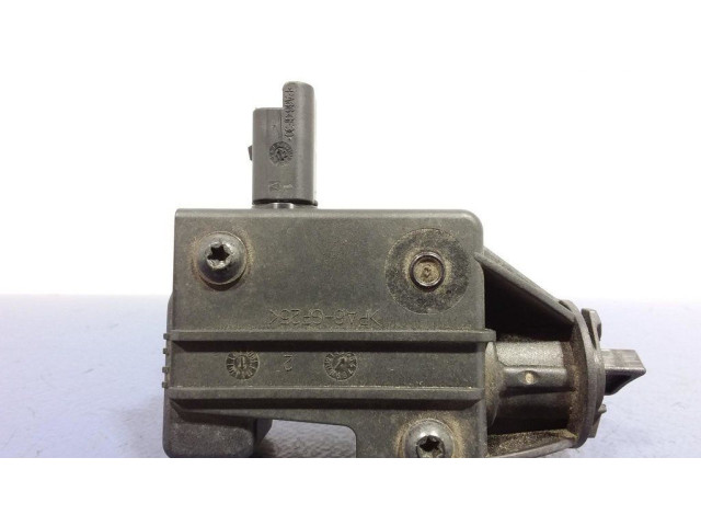 Держатель (кронштейн)