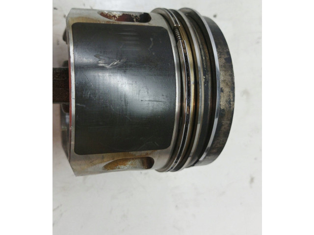  Поршень с шатуном  TDI  Volkswagen Jetta V  