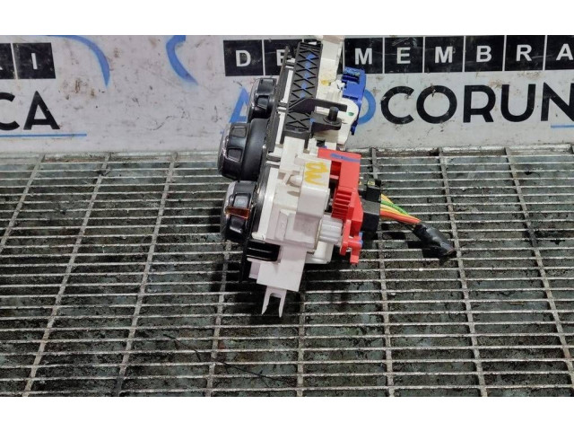 Блок управления климат-контролем Dacia Duster