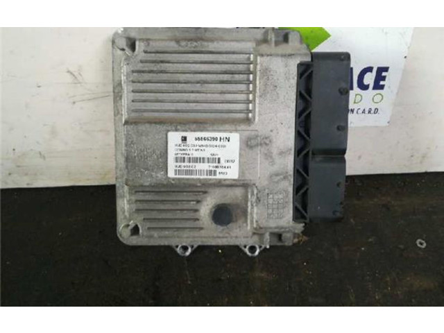 Блок управления двигателем Блок управления 55566390HN Opel Combo B