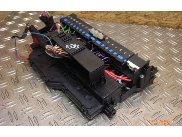 Блок предохранителей 8364542 BMW X3 E83