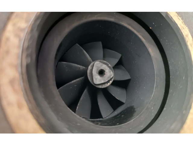 Турбина Volvo C70 30751708 для двигателя D5244T8