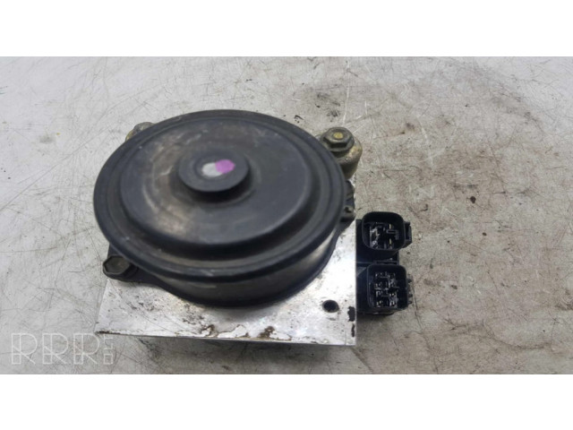 Блок АБС 4451060020, 221608272841 Toyota Land Cruiser (HDJ90) 1996-2002 года