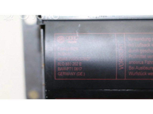 Подушка безопасности пассажира 8L0880202E   Audi TT Mk1