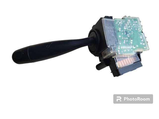 Ручка стеклоочистителей 173647 Daihatsu Terios