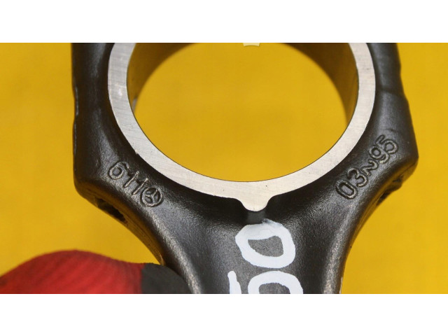 Píst    Mercedes-Benz E W211     