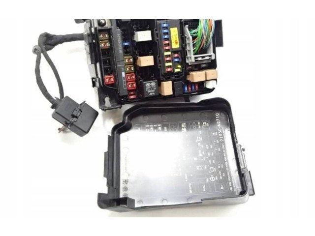 Блок предохранителей  1879001316   KIA Ceed    