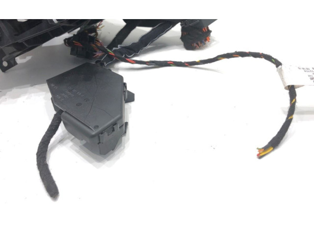 Блок предохранителей 517941395B Skoda Karoq