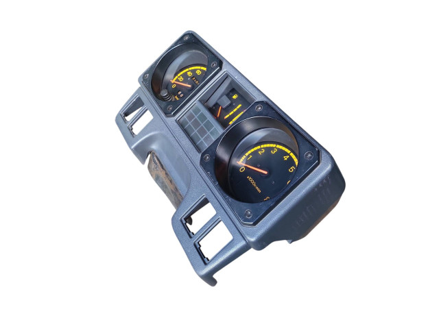 Přístrojová deska  Mitsubishi Pajero 1988 MB716914, 326280  