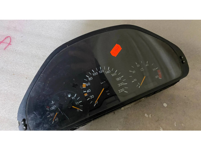 Přístrojová deska Mercedes-Benz C W202 1993 a2025400548, 2025400548