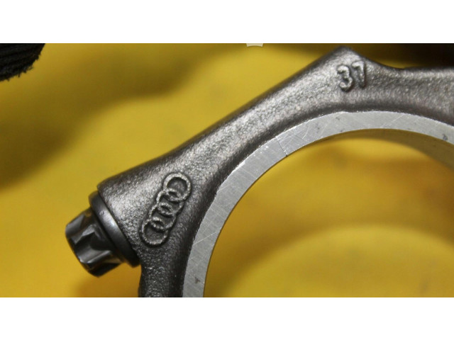  Поршень с шатуном    Audi A6 C7  