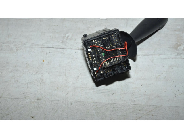 Радио/ проигрыватель CD/DVD / навигация     149    Dacia Duster 