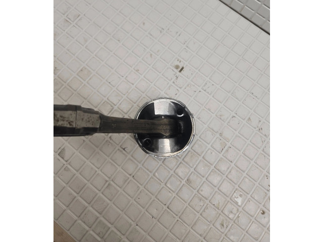 Píst Toyota Avensis T250