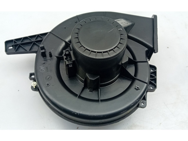 Вентилятор печки 6Q1819015 Skoda Fabia Mk2 (5J)