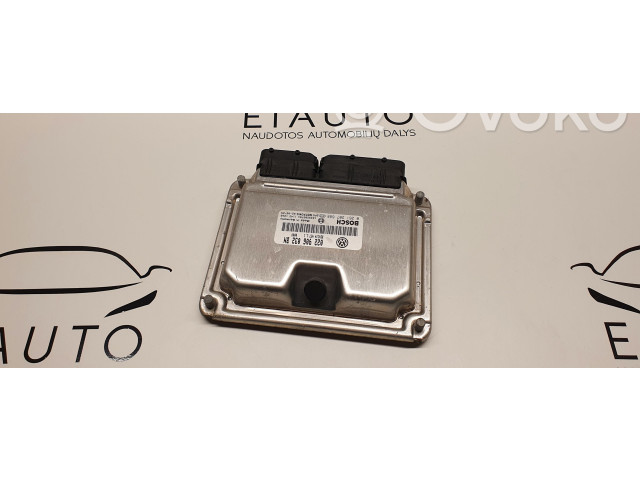 Блок управления двигателя 022906032BN, 0261207688   Volkswagen Phaeton