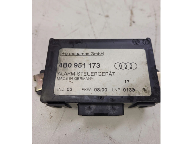Pojistková skříňka Блок управления сигнализации 4D0951173 Audi A8 S8 D2 4D 2001