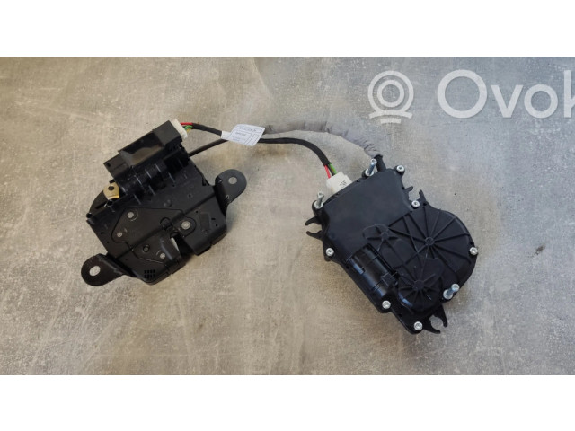 Zámek zadních dveří 7348531, 7348530   BMW 2 F46 2017