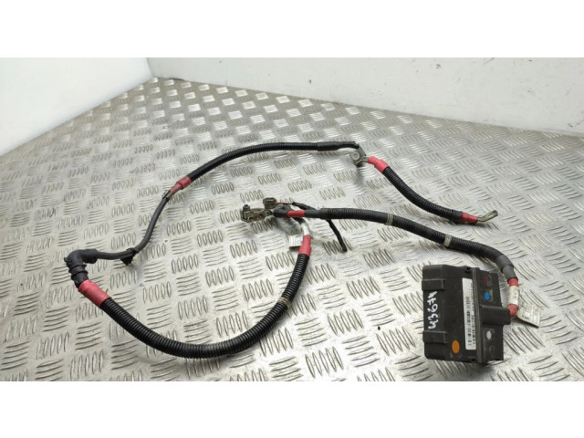 Узел подключения плюсовых проводов