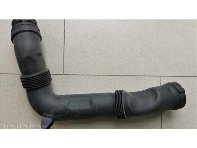 Деталь (детали) канала забора воздуха