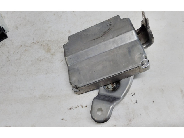 Блок управления 89815-30090   Lexus GS 300 350 430 450H