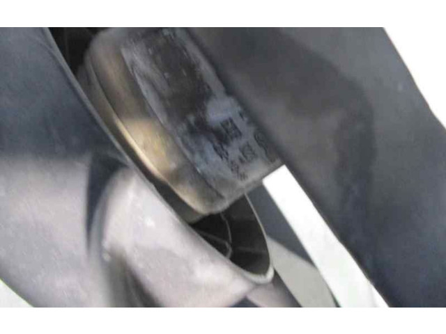 Электрический вентилятор радиаторов 90010037 Mitsubishi Carisma 1996 - 1999 года