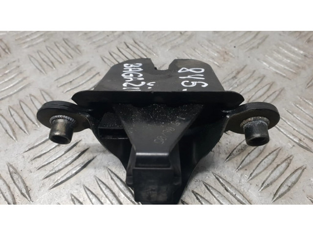 Замок задней крышки