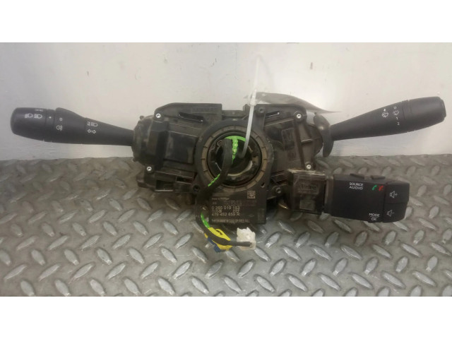 Мултифункционный включатель управления / ручка