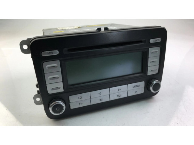 Радио/ проигрыватель CD/DVD / навигация