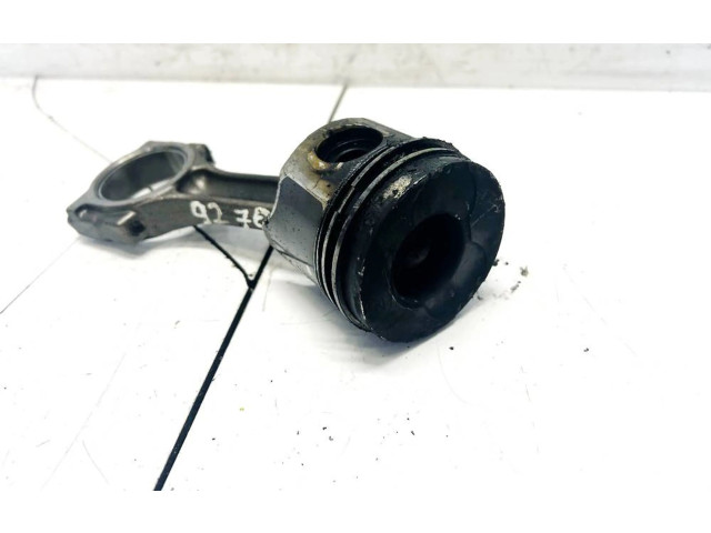 Поршень с шатуном Renault Scenic I