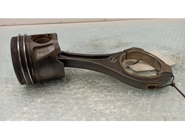  Поршень с шатуном  8370B  Mercedes-Benz R W251 для дизельного двигателя 3.0