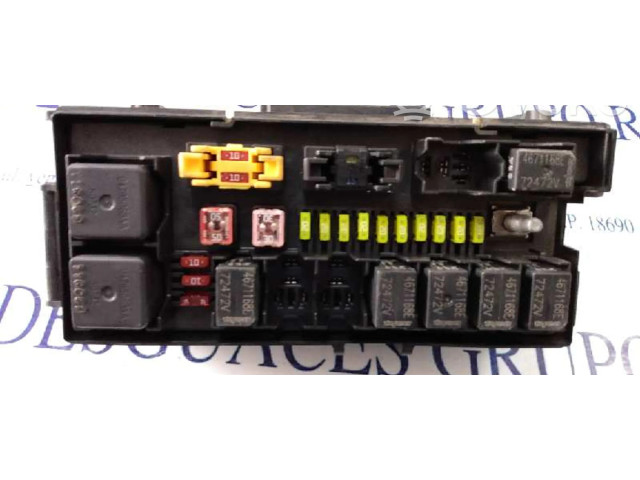 Блок предохранителей 04692085AB Jeep Grand Cherokee