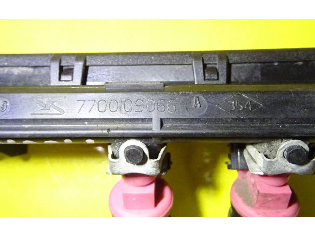 Vstřikovací lišta 7700108667, 7700109066 Renault Megane I