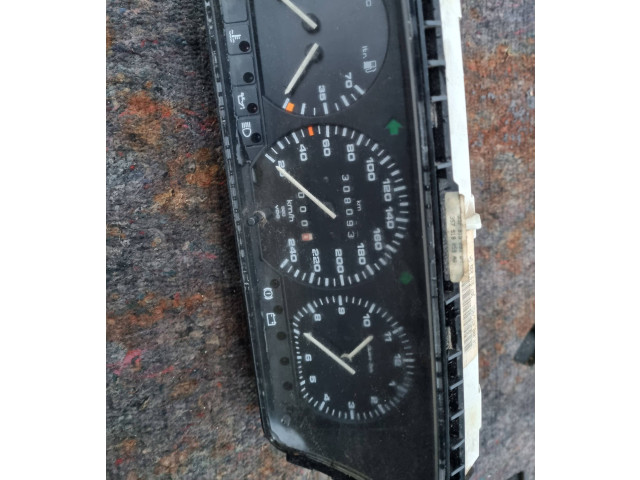 Панель приборов 8E0616298, 800011   Volkswagen PASSAT B4       