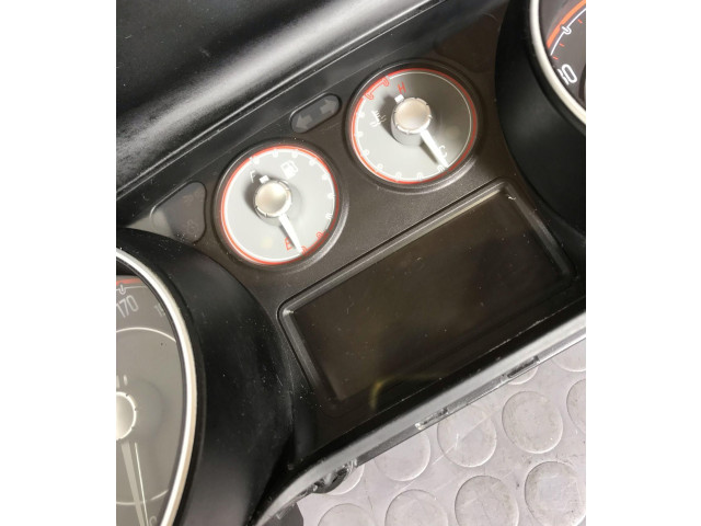 Přístrojová deska  Fiat Punto Evo 2012 51917429, 51917429  