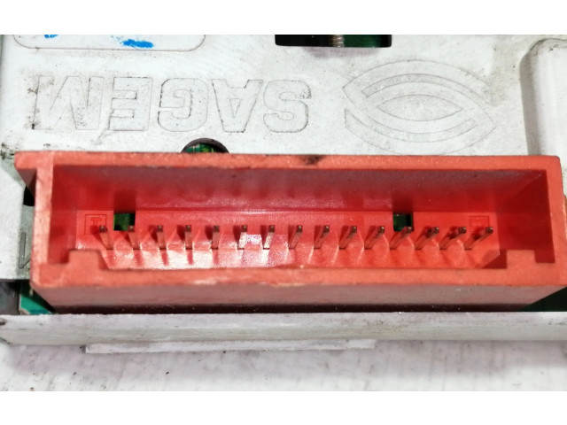 Экран дисплея вверх P7700436307A, 7700426272 Renault Clio II F9Q780