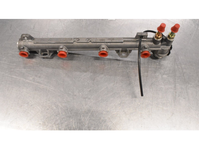 Топливная рампа    Volkswagen Polo III 6N 6N2 6NF  