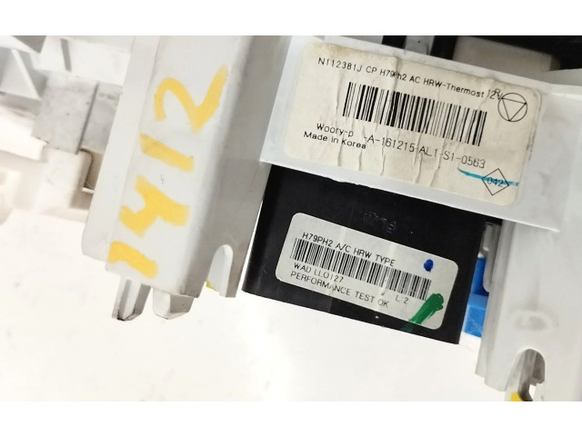 Модуль блока управления кондиционером N112381J   Dacia Duster