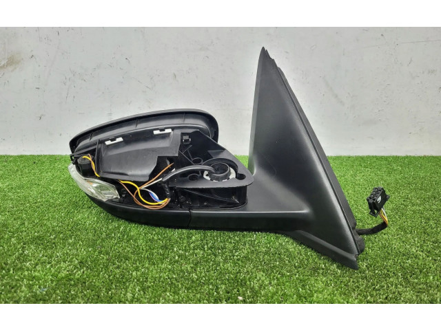 Зеркало электрическое Skoda Fabia Mk3 (NJ) 2015 - 2021 года