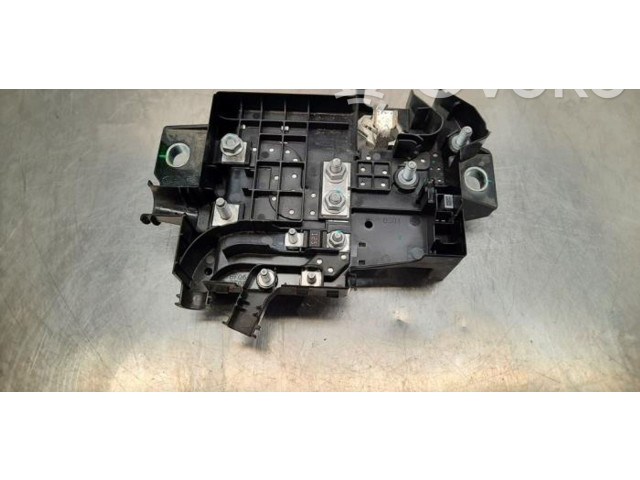 Блок предохранителей 32359306 Volvo XC40