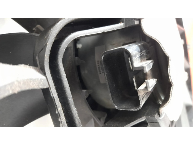 Вентилятор радиатора 51781968 Fiat Linea 1.4